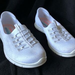 Sketchers Air Cooled Memory Foam StretchFit S 7.5